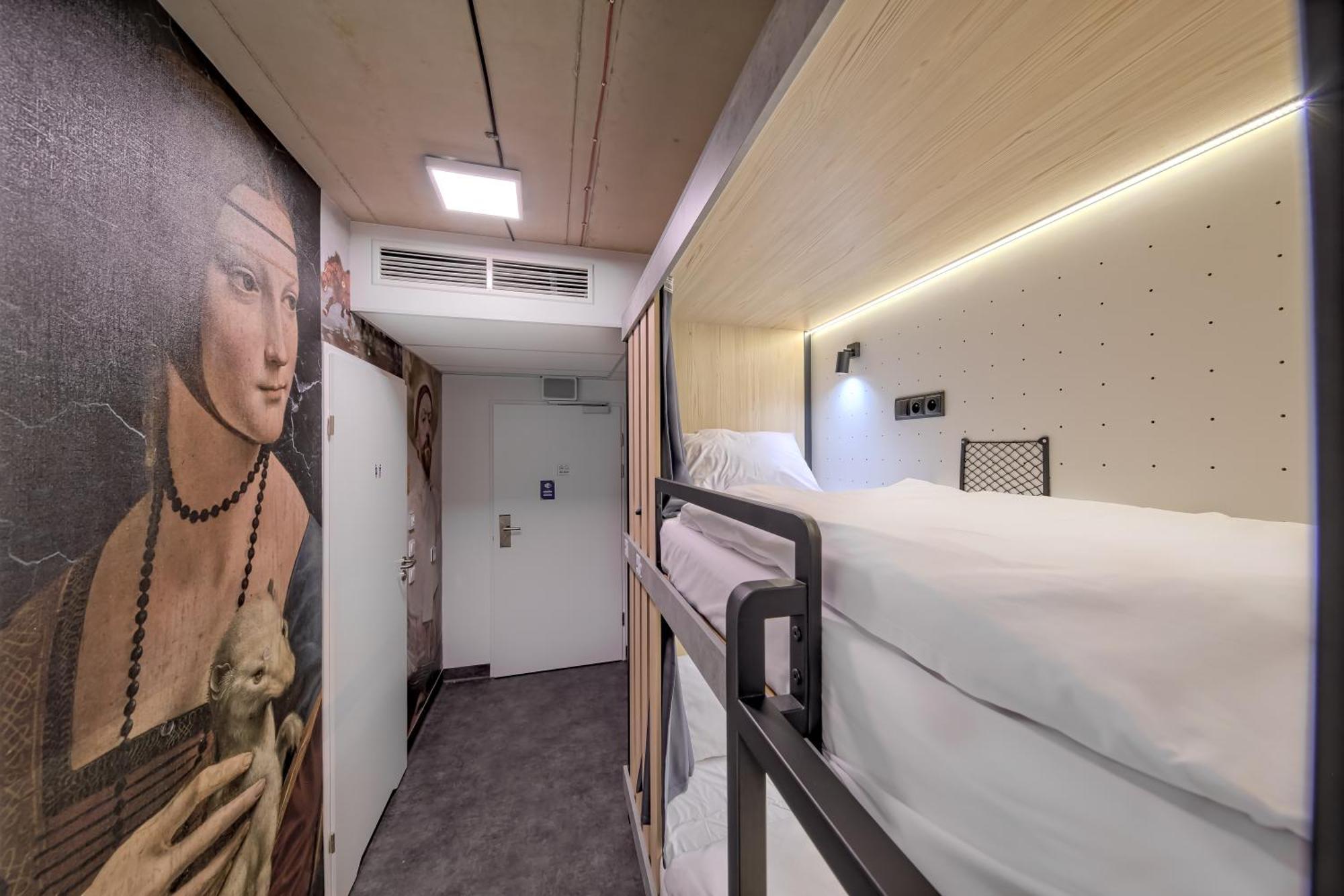 Easy One Premium Art Aparthotel Krakow Exterior photo