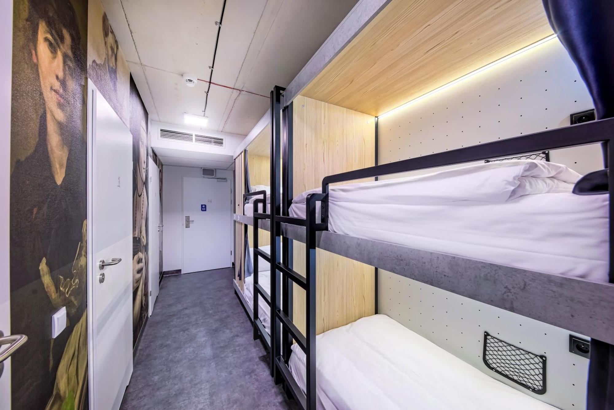 Easy One Premium Art Aparthotel Krakow Exterior photo